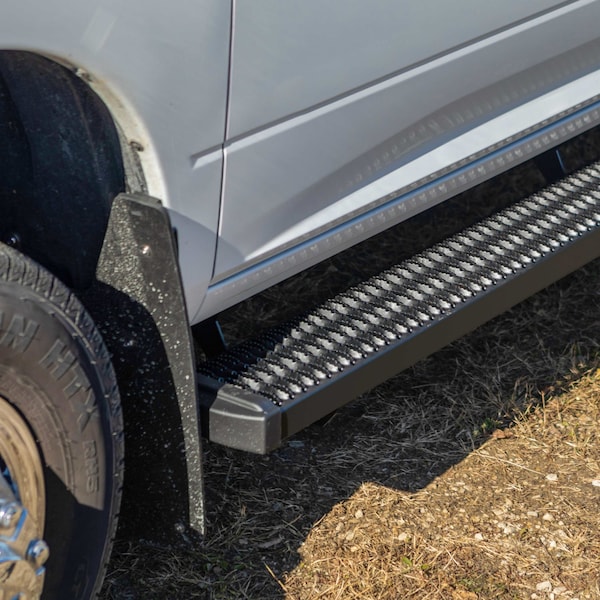 Grip Step 7 x 88 Aluminum W2W Running Boards Select Silverado Sierra HD